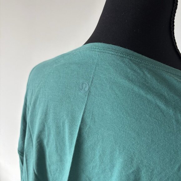Lululemon Women’s Long Sleeve Workout Top Teal Size 4 NO TAGS! Sporty Gym Preppy - Picture 8 of 10